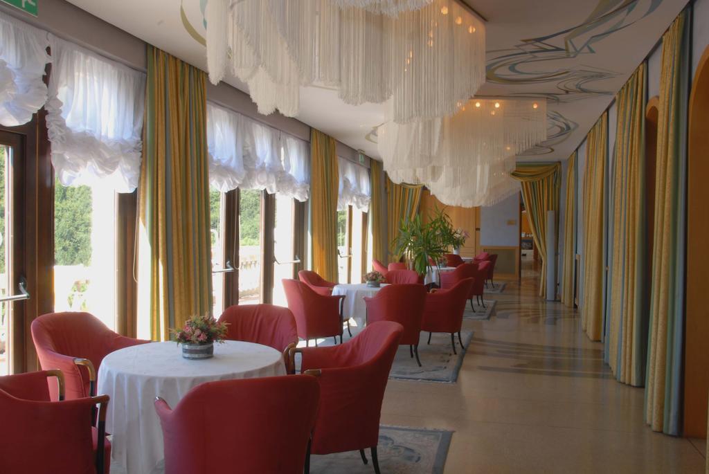 Grand Hotel Astoria Lavarone Exteriér fotografie