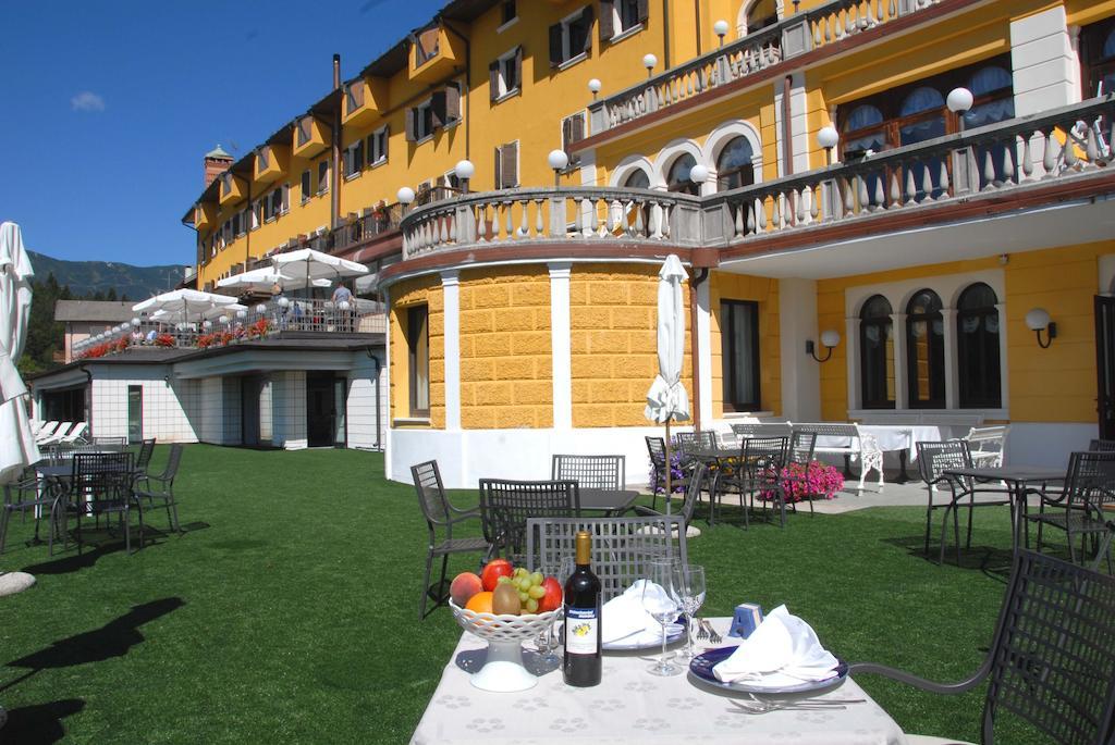Grand Hotel Astoria Lavarone Exteriér fotografie